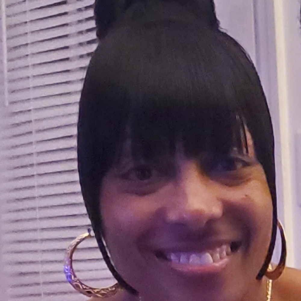 Meet your Posher, Latashia
